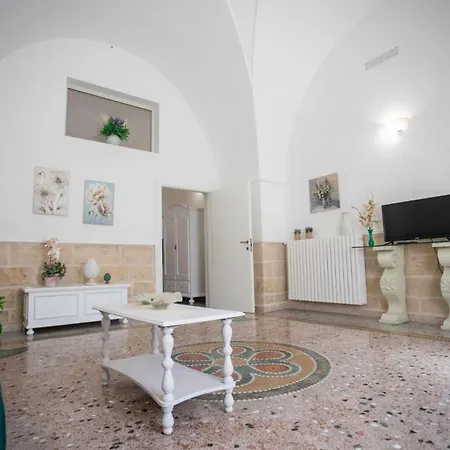 Amelia Apartment